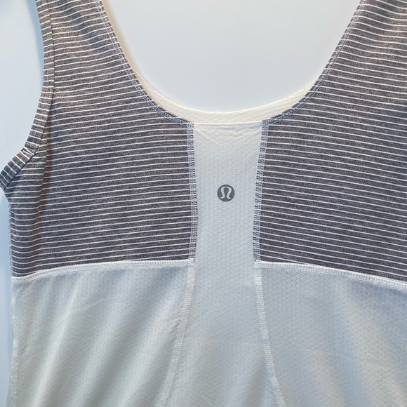 Lululemon Women’s Run Tame Me Tank - Picture 5 of 6